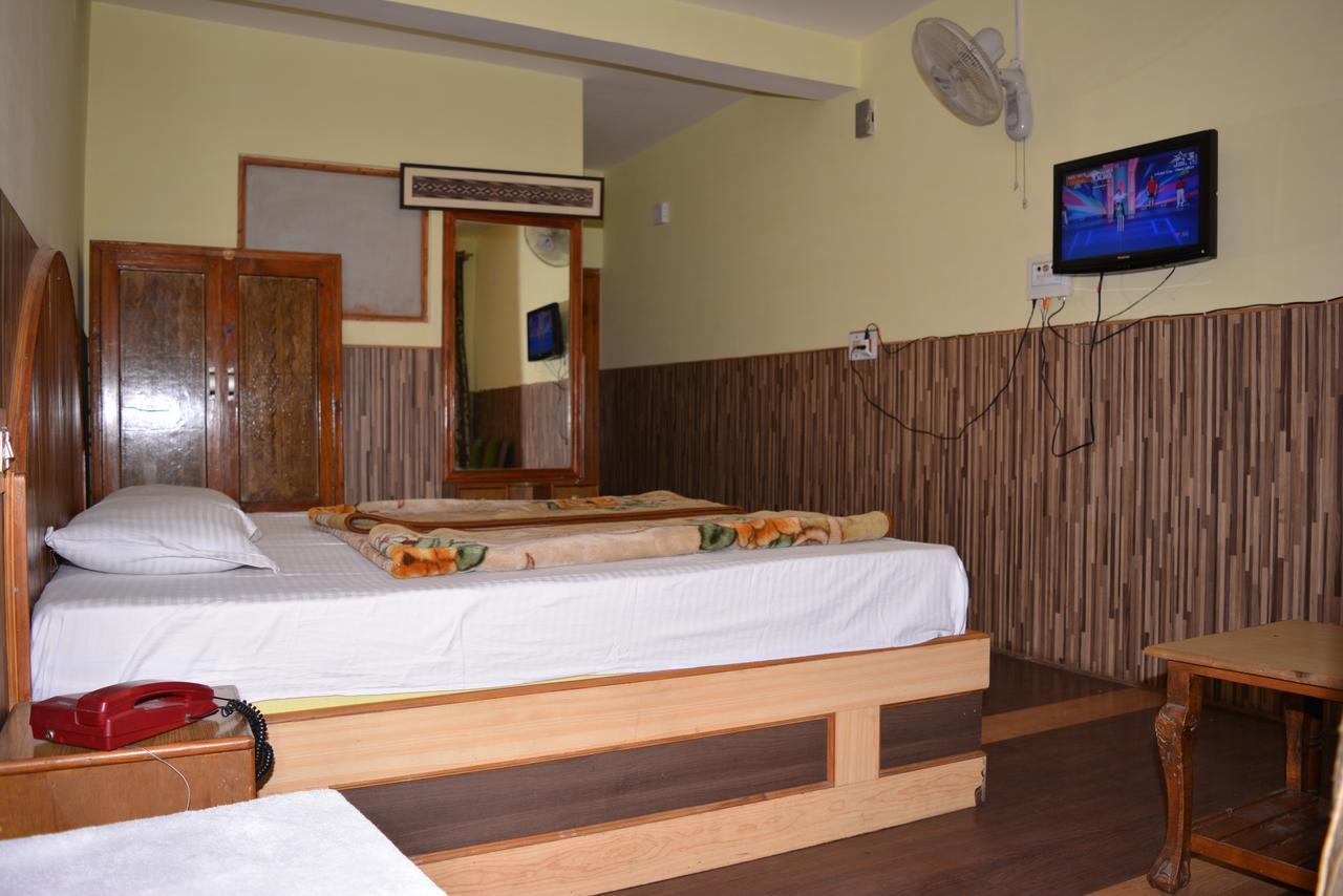 Hotel Tashila Manāli Exteriér fotografie