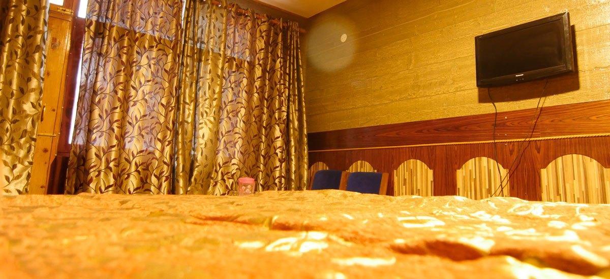 Hotel Tashila Manāli Exteriér fotografie